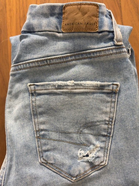 Denim - American Eagle Mom Distressed Jeans